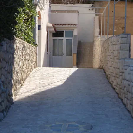 Ariana Apartman