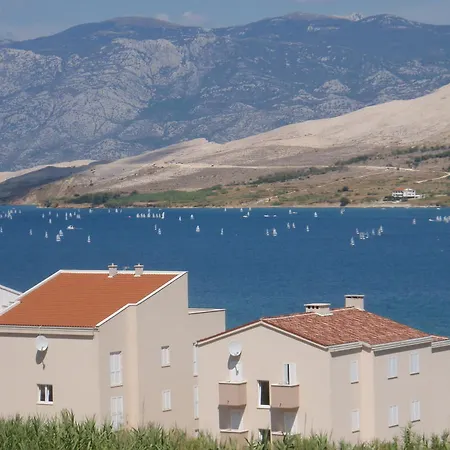 Apartman Ariana Pag Town