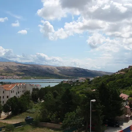 Apartman Ariana Pag Town
